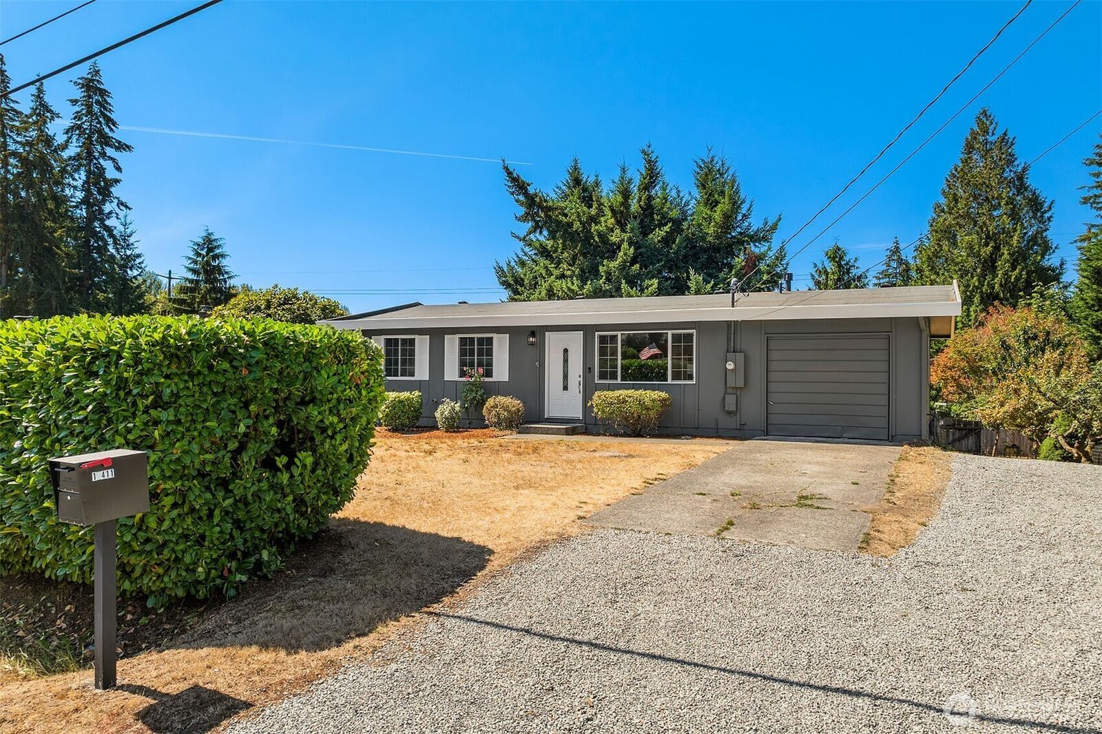 Property Photo: 19411 136th Place SE WA 98058