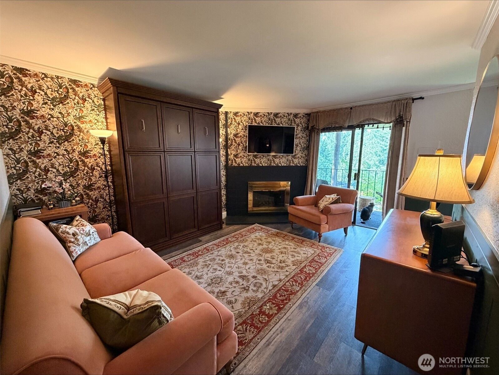 Property Photo:  6722  112th Avenue NE 8B  WA 98033 