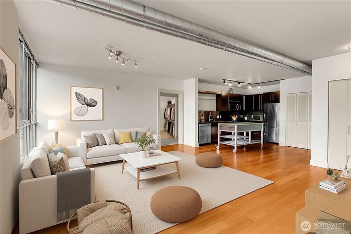 Property Photo: 530 Broadway E 210 WA 98102