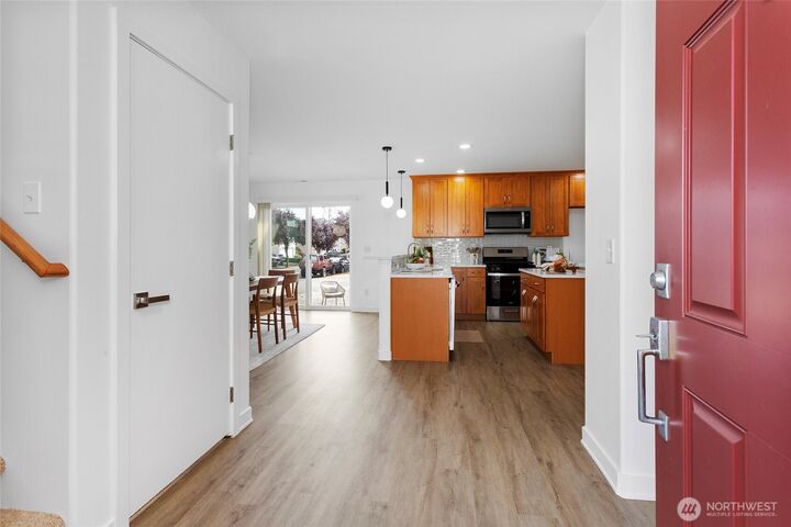Property Photo: 4014 153rd Place SE WA 98012
