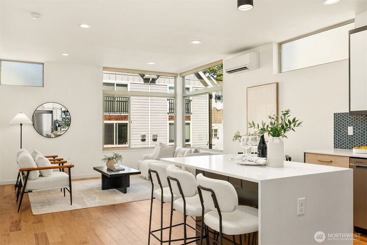 Property Photo:  464 NE Maple Leaf Place B  WA 98115 