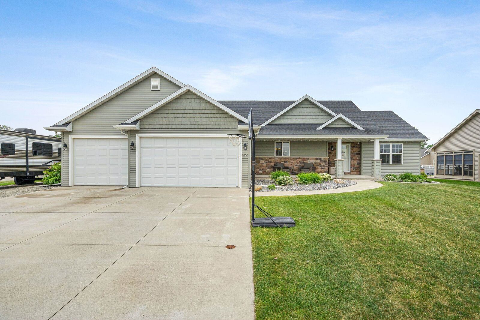 Property Photo: 4866 N Wren Drive WI 54913-7301