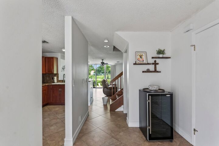 Property Photo:  7127 Woodmont Way 7127  FL 33321 
