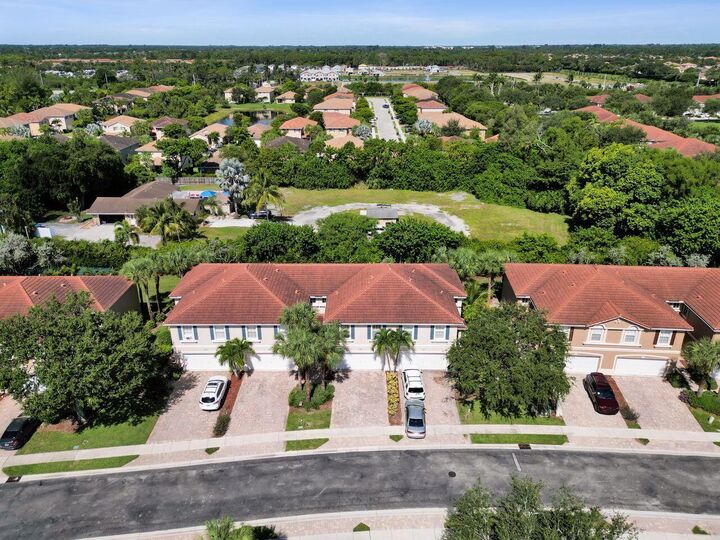 Property Photo:  4603 Cohune Palm Court  FL 33463 