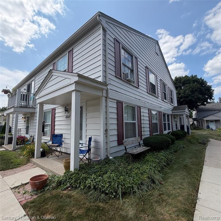 Property Photo: 2926 Meadowbrook Court C MI 48360