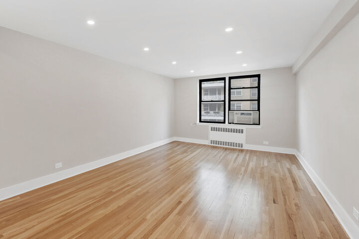 Property Photo:  54 E 8th Street 4J  NY 10003 