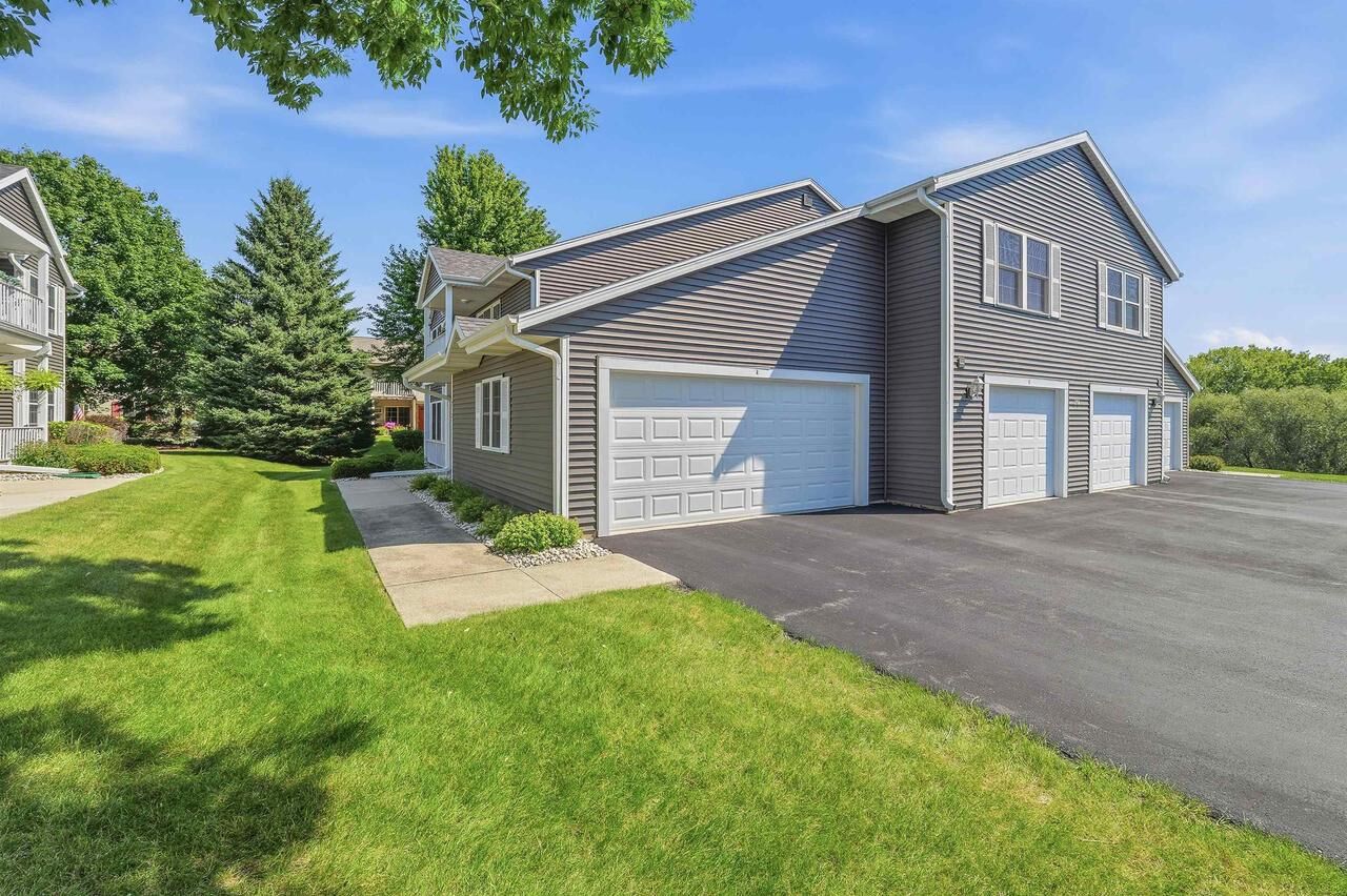 Property Photo: 212 S Mountin Drive WI 53050