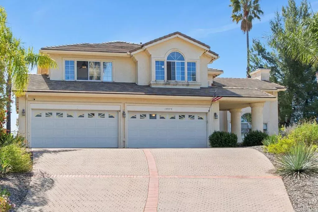 Property Photo:  15979 Gantry Way  CA 92065 