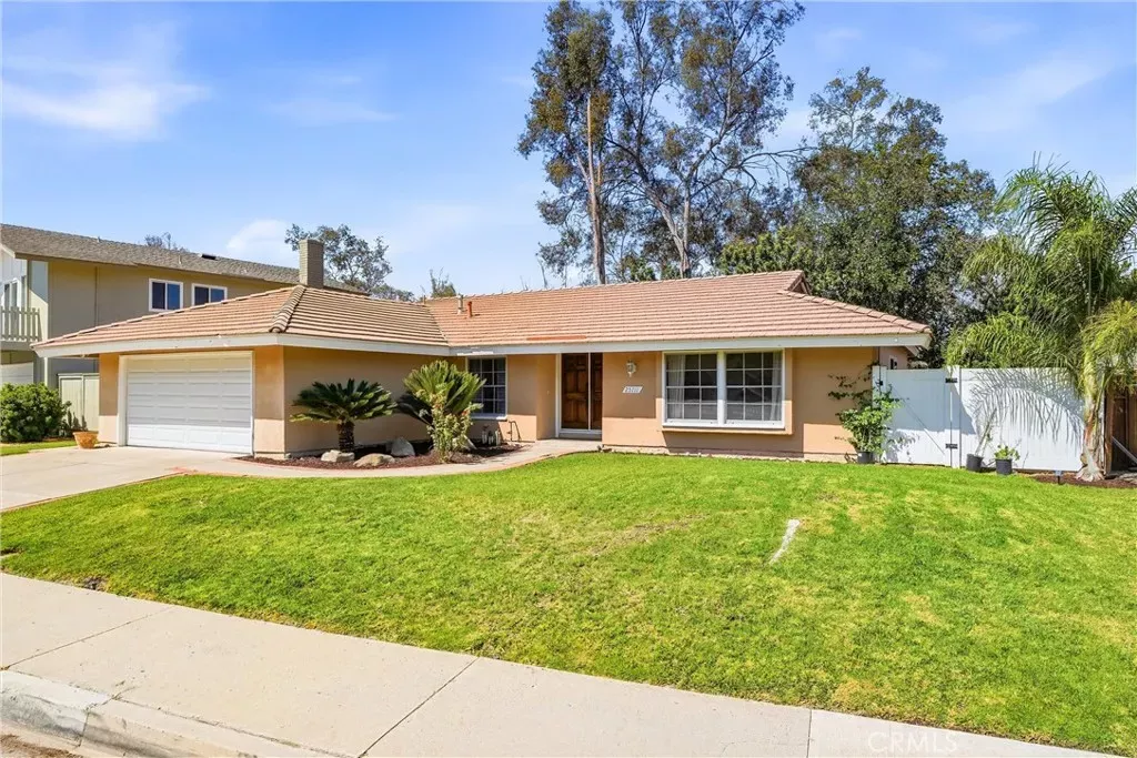 Property Photo:  25711 Chrisanta Drive  CA 92691 