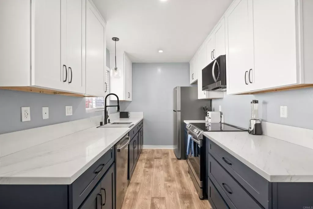 Property Photo:  5510 Adelaide Avenue 3  CA 92115 