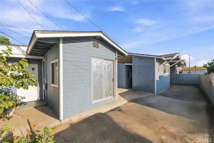 Property Photo: 1833 E Florence CA 90001