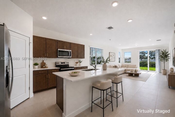 Property Photo: 113 NE 17th Ave FL 33033