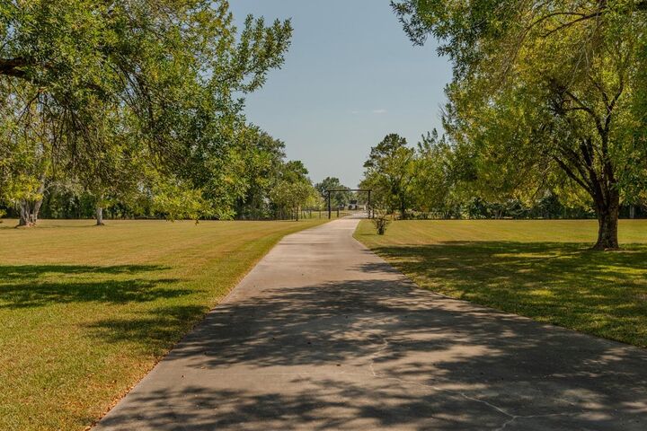Property Photo: 901 Casey Road TX 77713