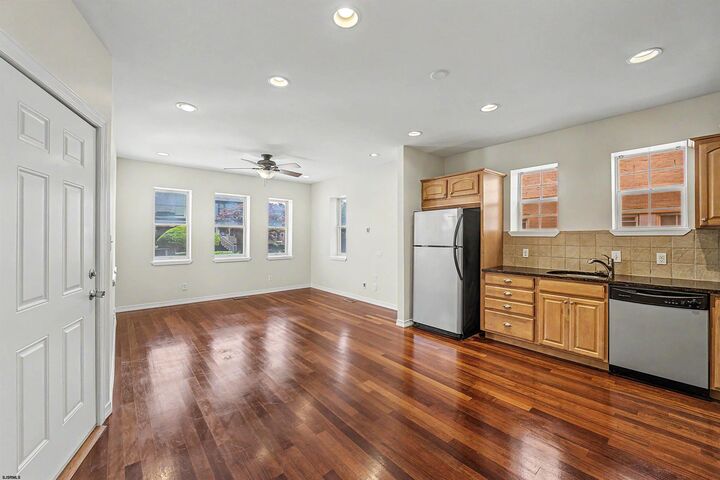 Property Photo:  6211 Ventnor 100  NJ 08406 