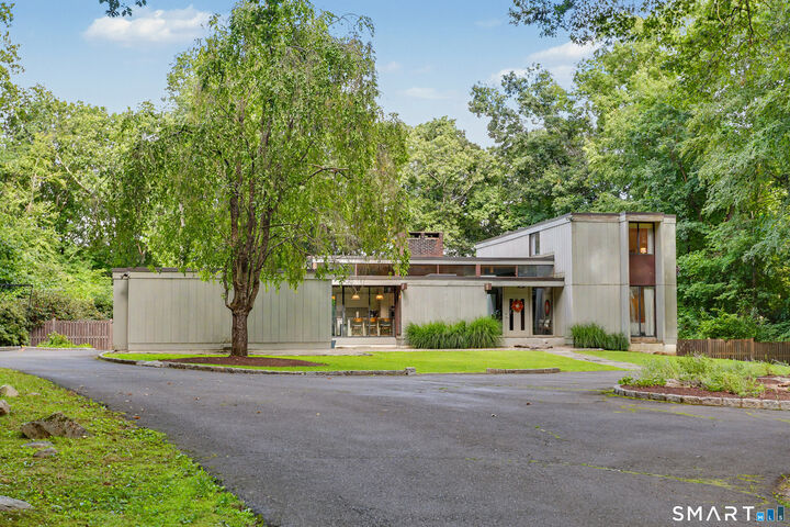 Property Photo:  9 Autumn Ridge Road  CT 06883 
