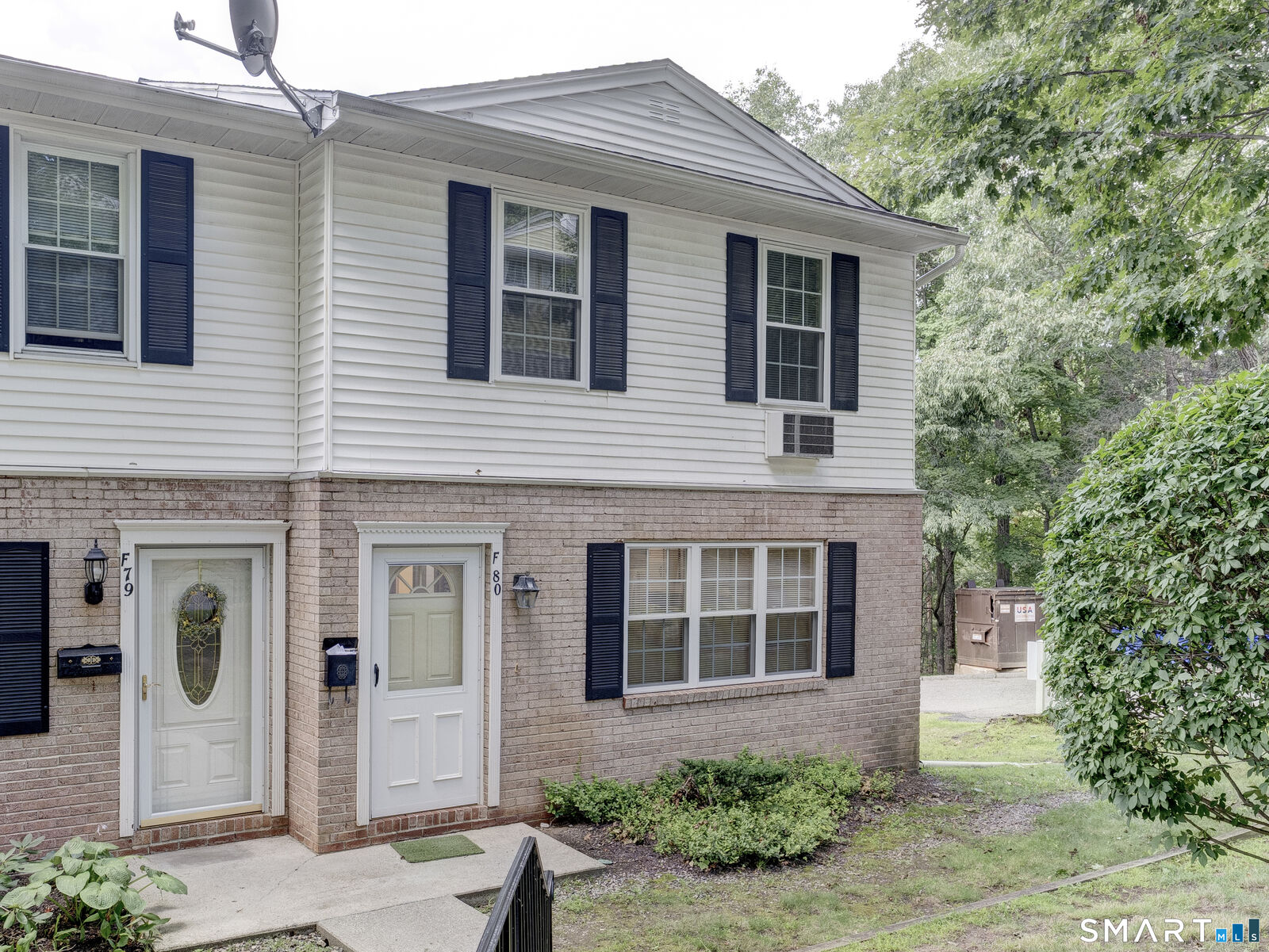 Property Photo: 80 Hunter Court 80 CT 06790