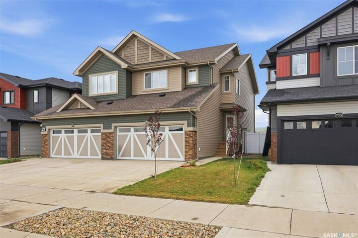Property Photo: 713 Brighton Boulevard SK S7V 1P3