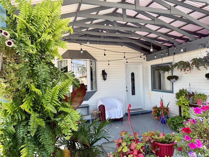 Property Photo: 1455 9th Avenue NE D5 SK S6J 1C6
