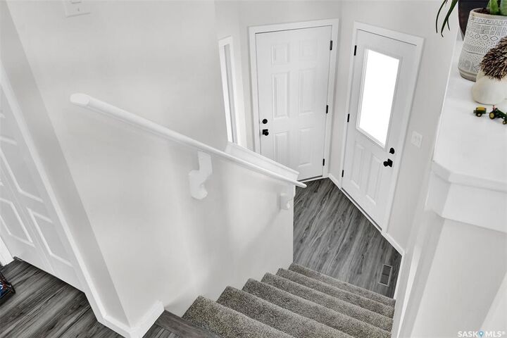 Property Photo:  500 Froese Street  SK S0K 4S3 