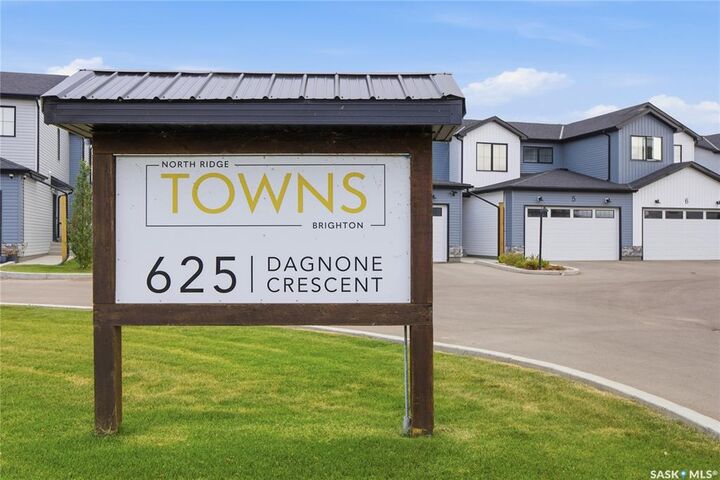 Property Photo: 625 Dagnone Crescent 5 SK S7V 1K9