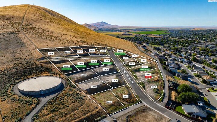 Property Photo: 4646 Ferrero Drive Lot 1 WA 99353