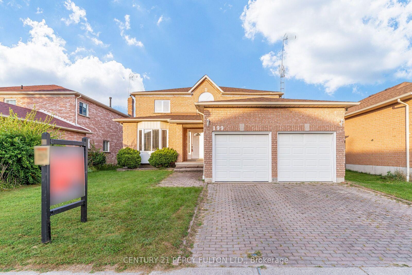 Property Photo:  199 Fallingbrook Street  ON L1R 2B1 