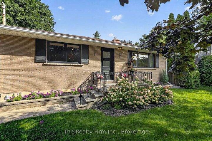 Property Photo:  288 Main Street W  ON N0J 1R0 