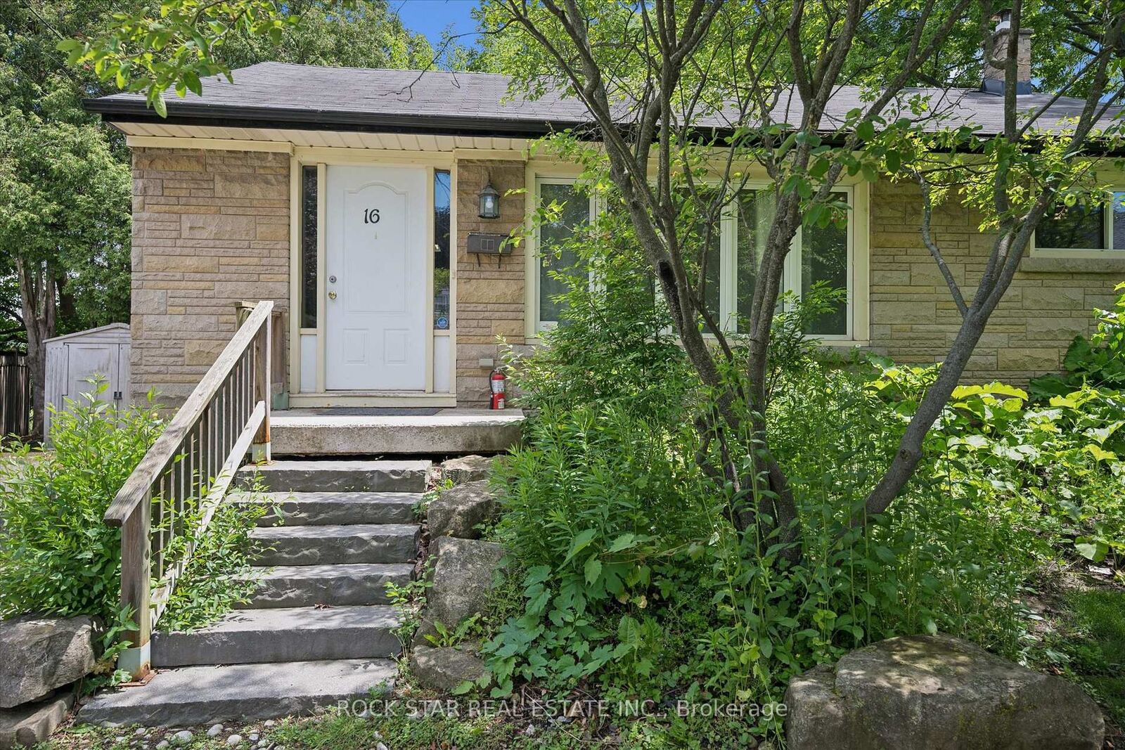 Property Photo:  16 Beaucourt Place  ON L8S 2P7 