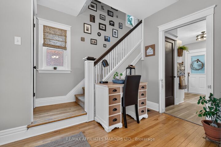 Property Photo:  412 York Street  ON K6J 3Z5 