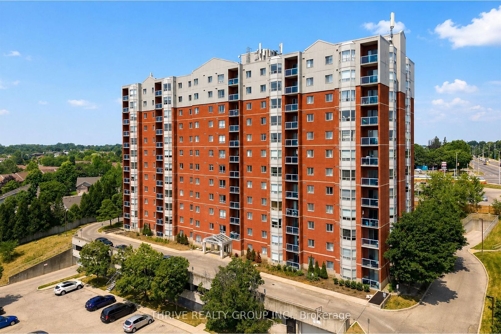 Property Photo:  30 Chapman Court 410  ON N6G 4Y4 