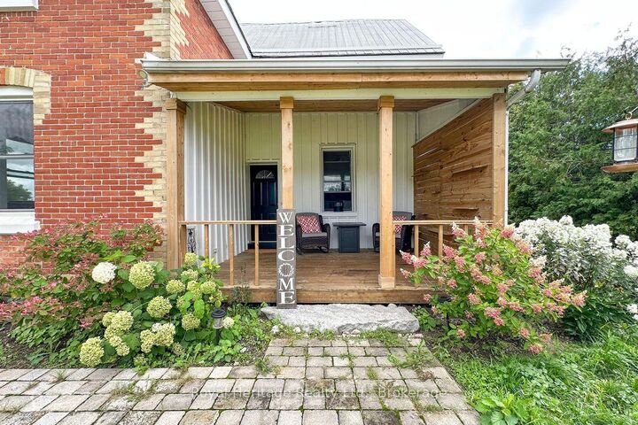 Property Photo:  49 King Street  ON K0M 2T0 