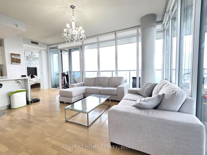 Property Photo:  90 Park Lawn Road 2108  ON M8Y 0B6 