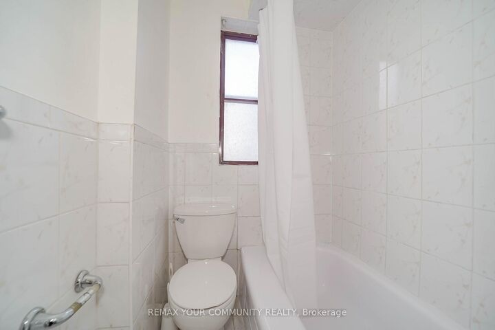 Property Photo: 1378 Danforth Avenue Room 2 ON M4J 3V9