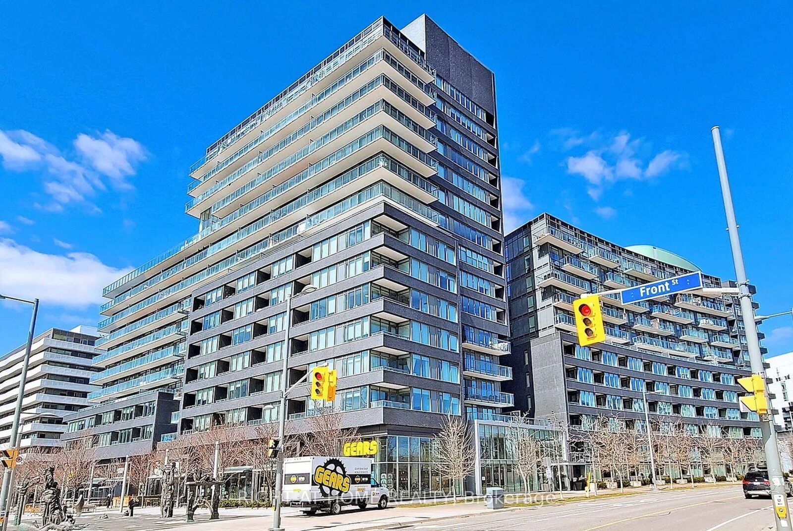 Property Photo:  120 Bayview Avenue N525  ON M5A 0G4 