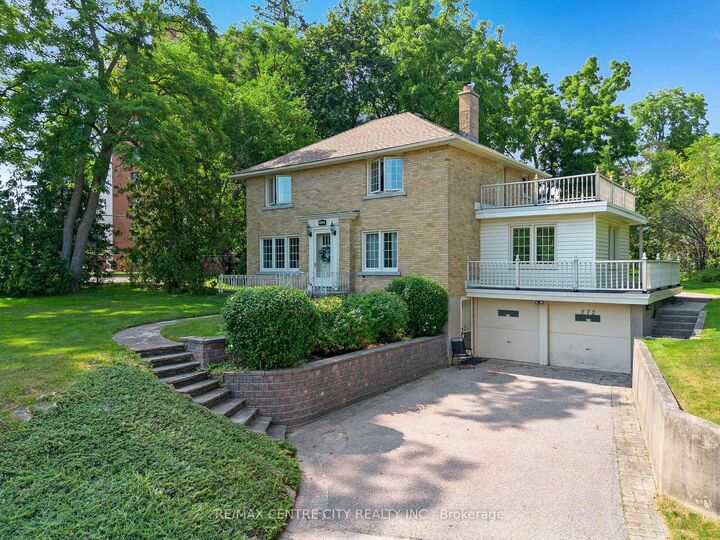 Property Photo: 272 Sheldon Avenue N ON N2A 1G7