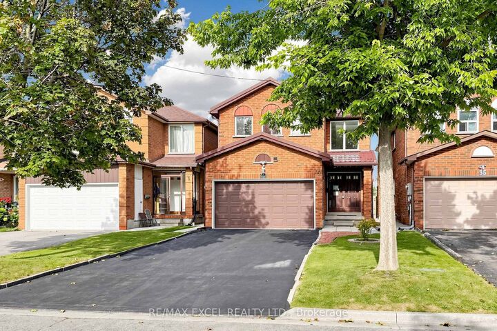 Property Photo: 33 Wharton Square ON M1V 4M9