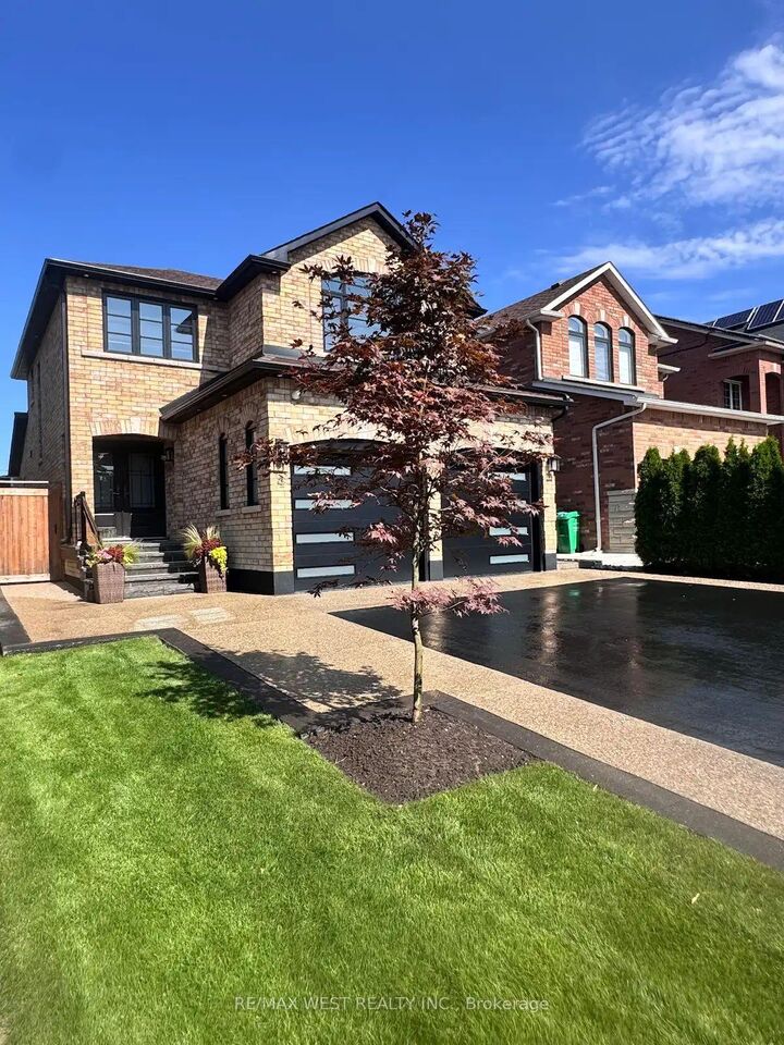 Property Photo: 4 Gray Park ON L7E 2N3