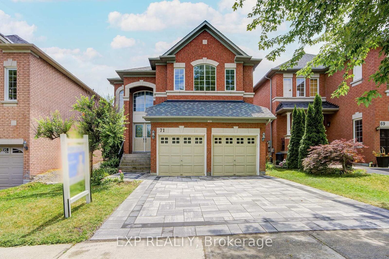 Property Photo: 71 Futura Avenue ON L4S 1S8