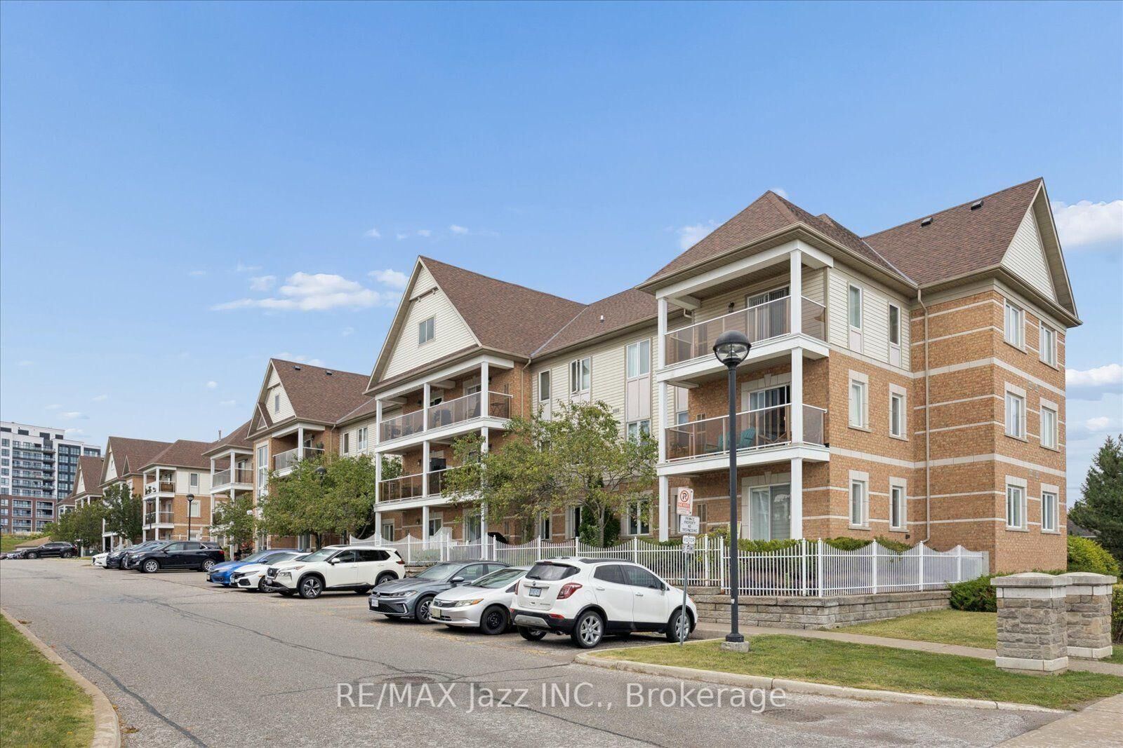 Property Photo: 120 Aspen Springs Drive 204 ON L1C 0G7