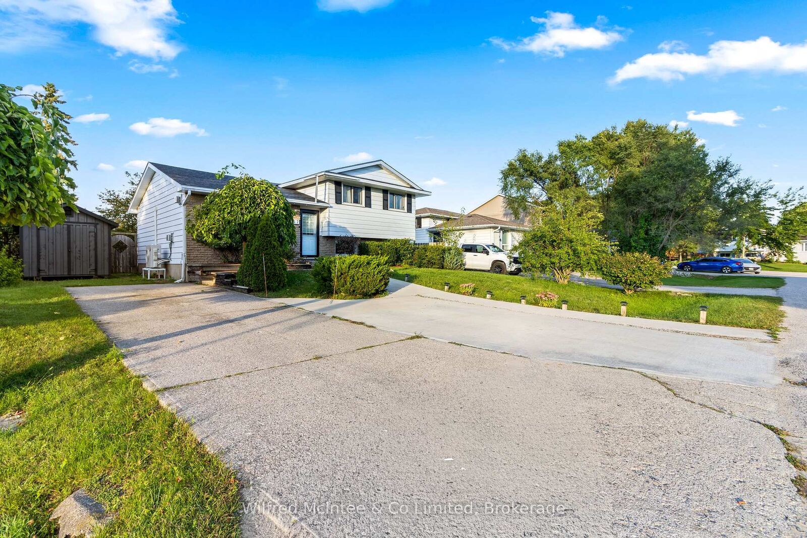 Property Photo: 517 Wales Drive ON N0H 2C1