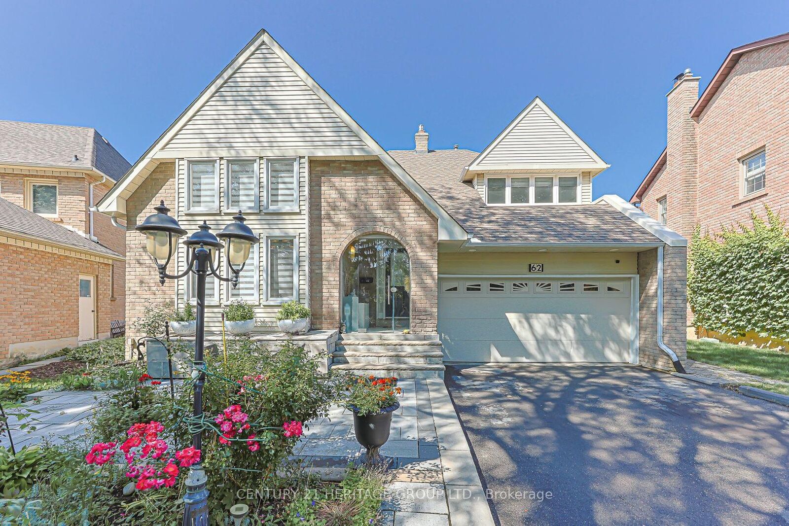 Property Photo: 62 Greencroft Crescent ON L3R 3Y5
