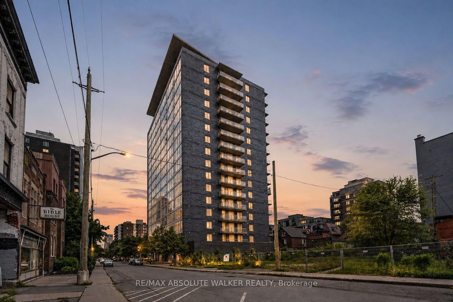 Property Photo: 300 Lisgar Street 810 ON K2P 0E2