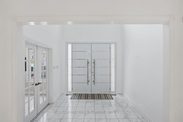 Property Photo: 31 Vesta Drive ON L4B 2M2