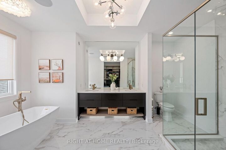 372 Manhattan Drive — photo 1