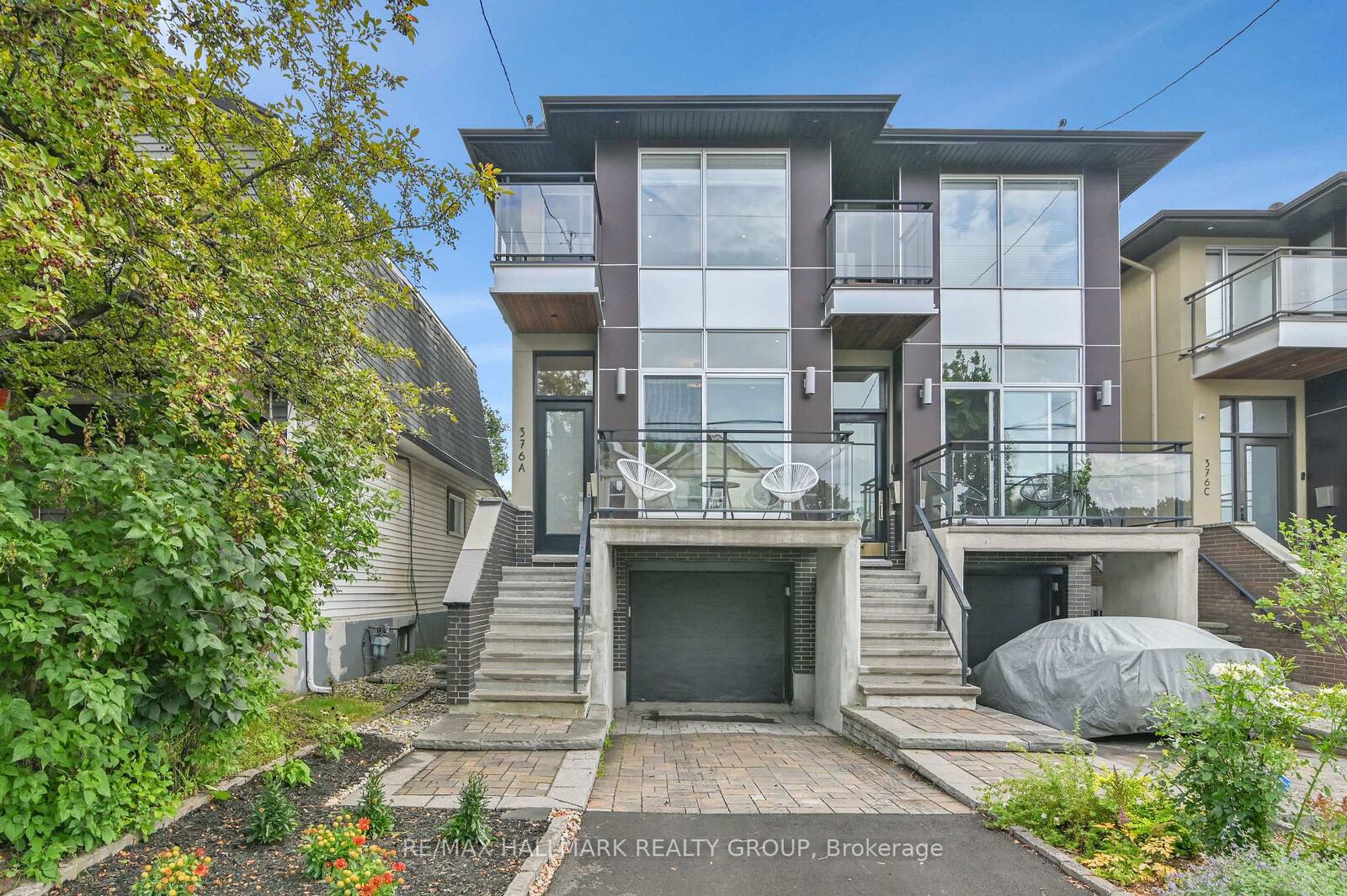 Photo de la propriété:  376A Wilmont Avenue  ON K2A 0B1 