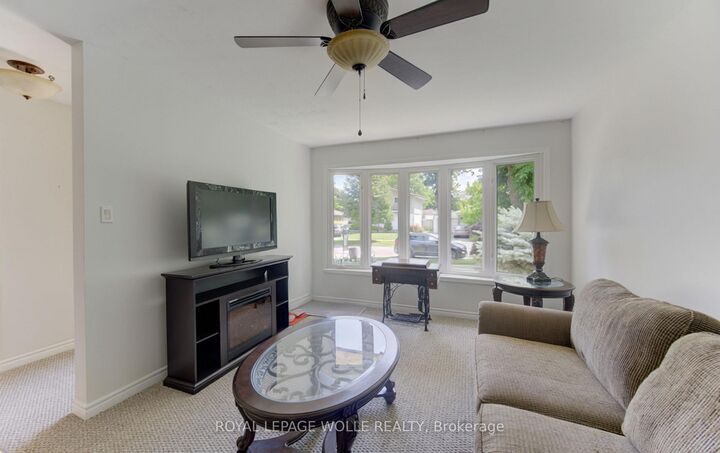 Property Photo:  144 Holborn Drive  ON M2A 2E5 