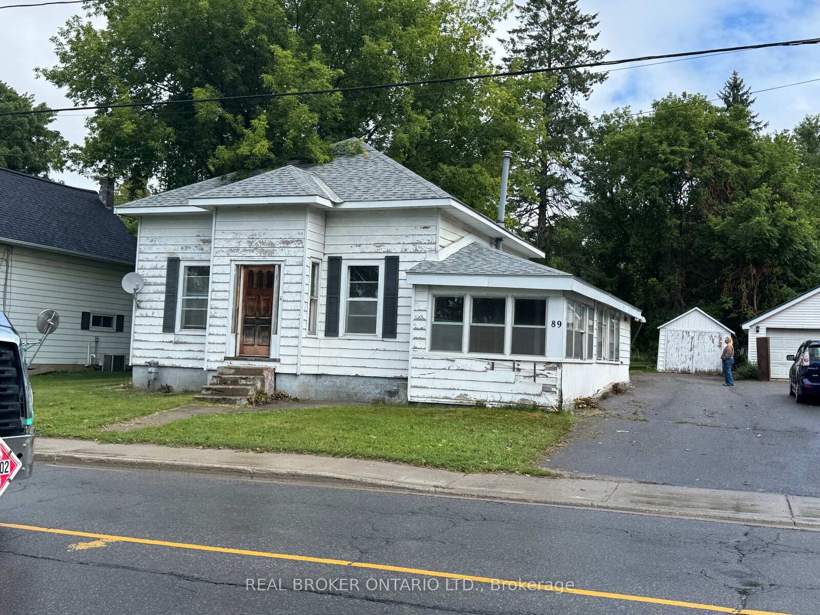 Property Photo: 89 Queen Street ON K7A 3N5