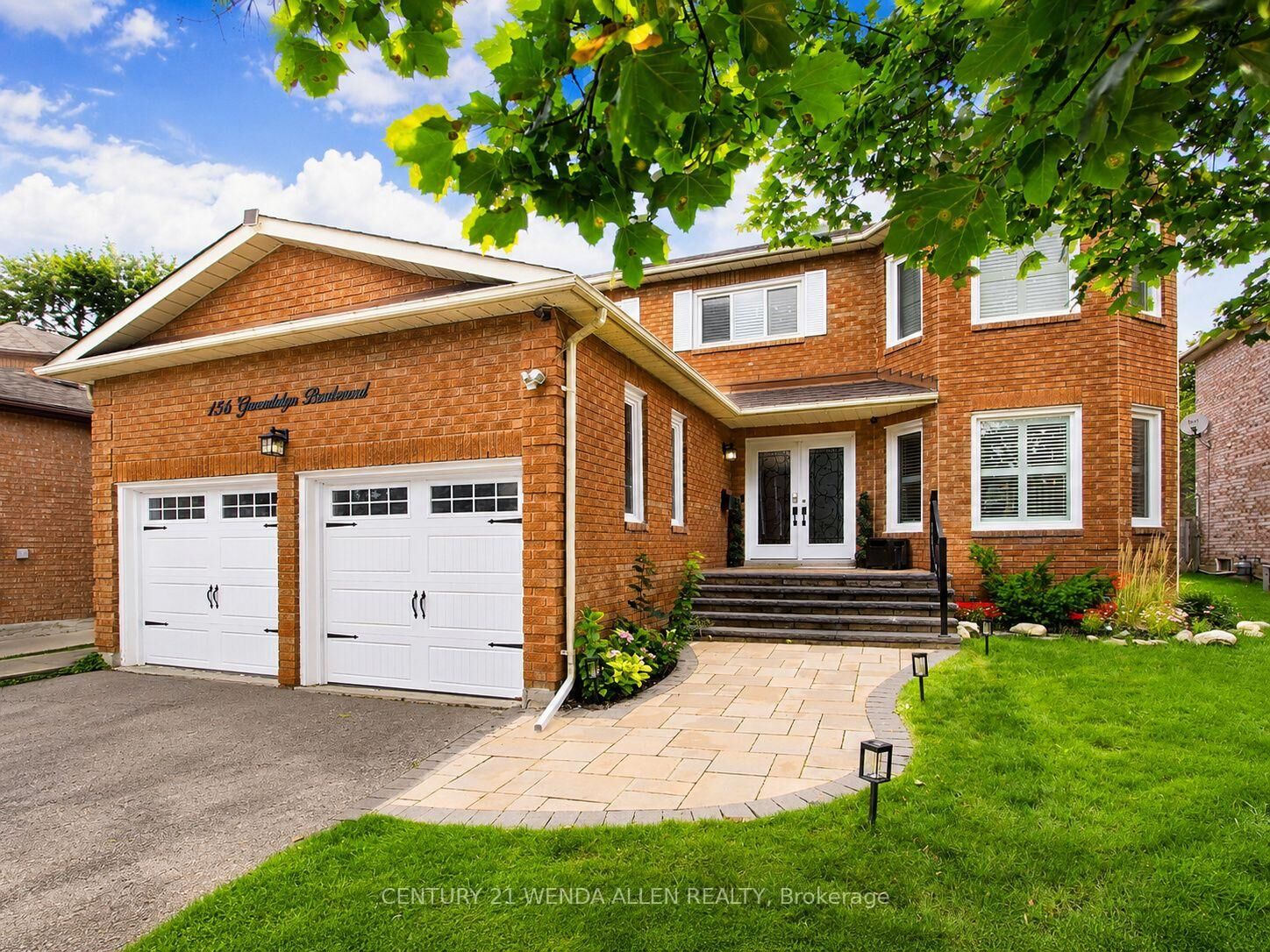 Property Photo: 156 Gwendolyn Boulevard ON L4P 3S5