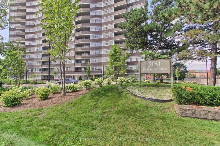 Property Photo: 3151 Bridletowne Circle 2208 ON M1W 2T1