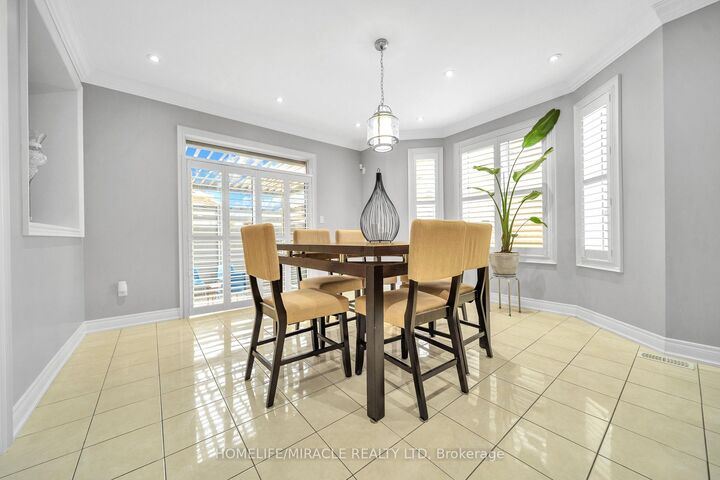 Property Photo: 24 Haywood Drive ON L6X 0W1